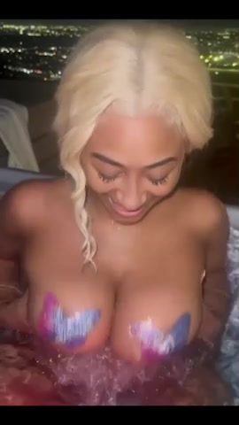 Kalani Rodgers Onlyfans  – Show Body In Pool